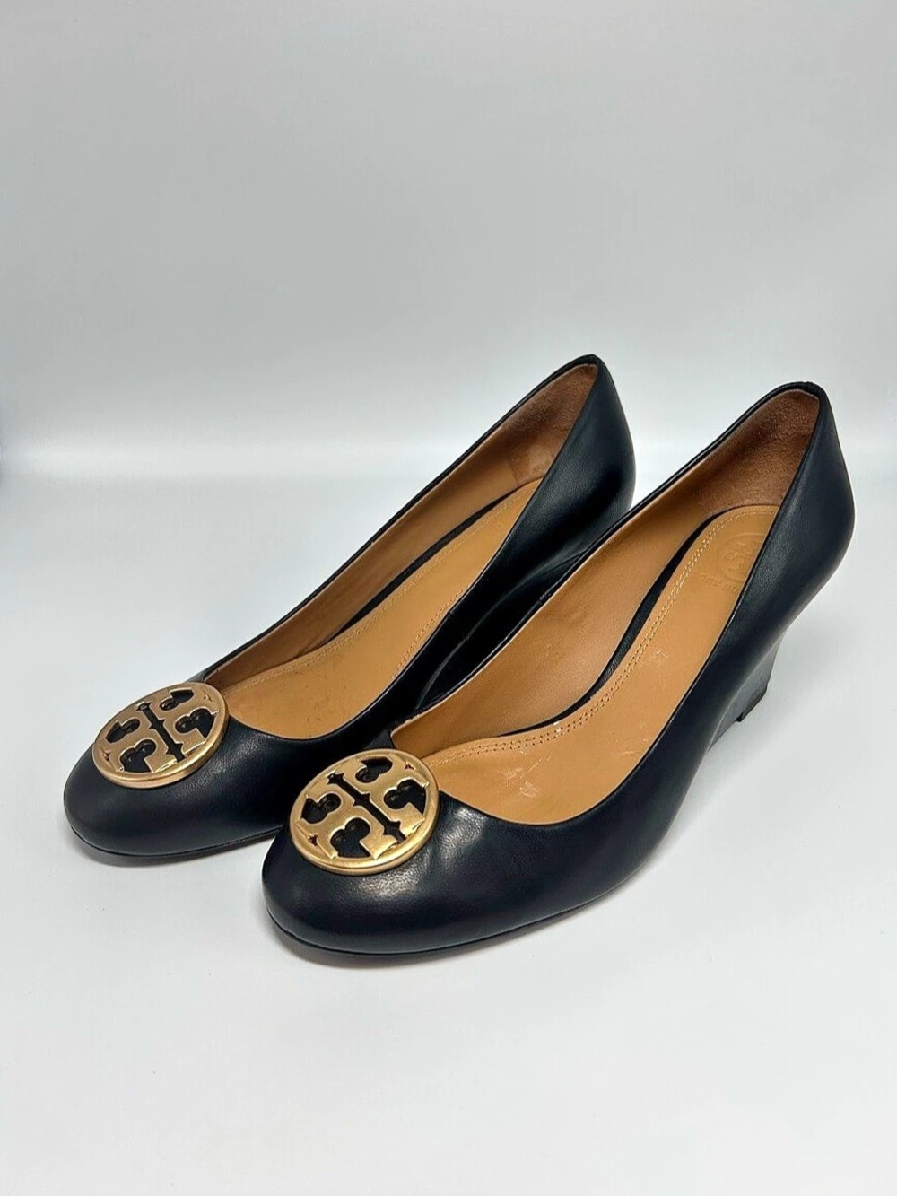 Tory Burch Chelsea Pump in Perfect Black. US 5.5